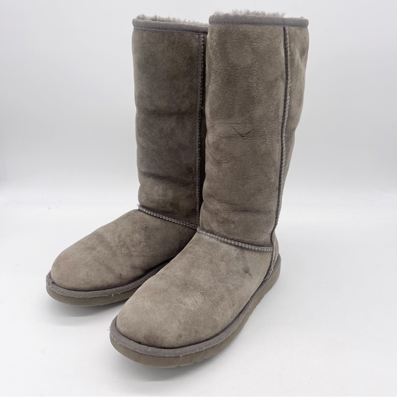 UGG Shoes - Ugg Womens Classic Tall 5815 Gray Leather Sheepskin Lining Winter Boot